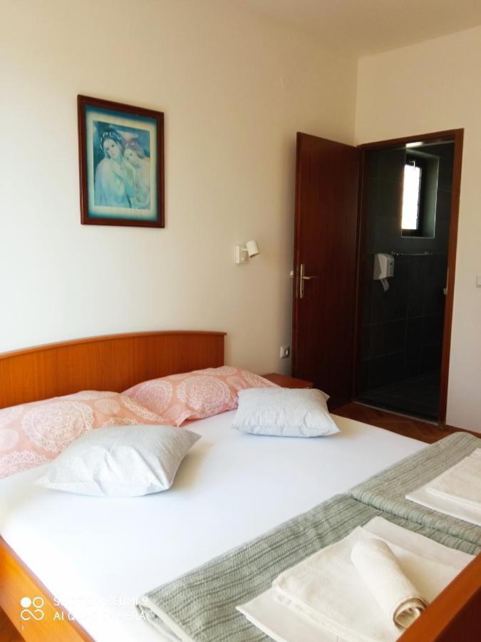 Guesthouse Kod Irene Gradac  Extérieur photo